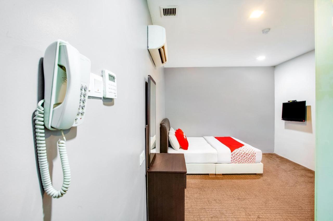 Oyo 89652 P Line Hotel Johor Bahru Luaran gambar