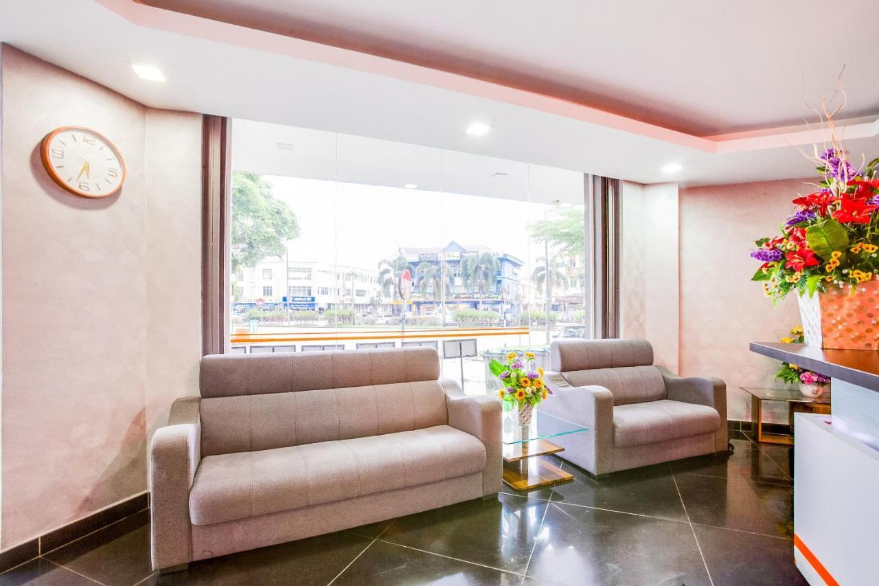 Oyo 89652 P Line Hotel Johor Bahru Luaran gambar