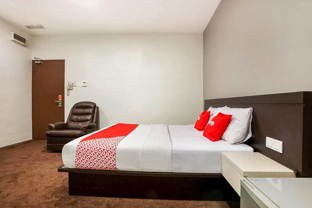 Oyo 89652 P Line Hotel Johor Bahru Luaran gambar