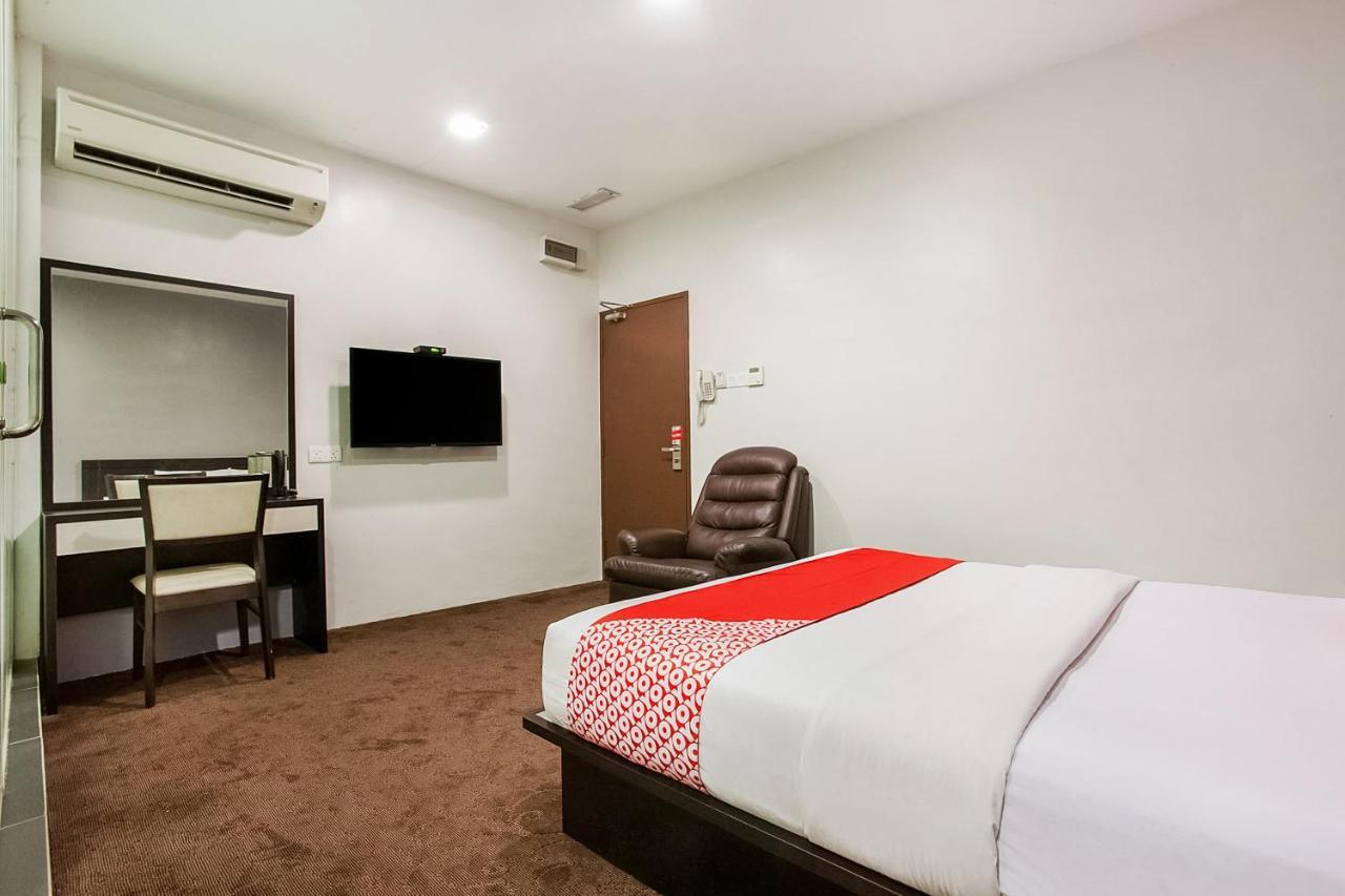 Oyo 89652 P Line Hotel Johor Bahru Luaran gambar
