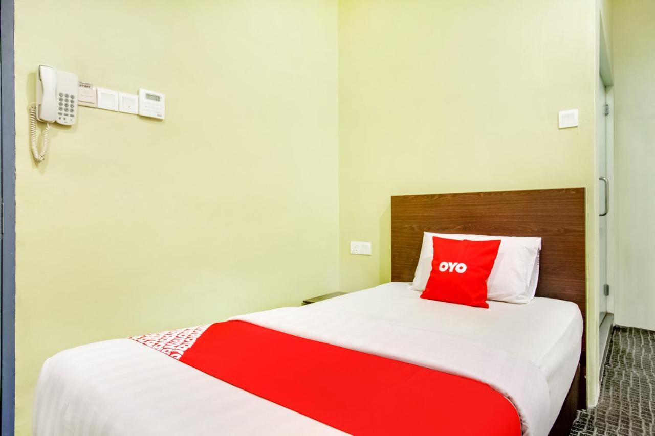Oyo 89652 P Line Hotel Johor Bahru Luaran gambar