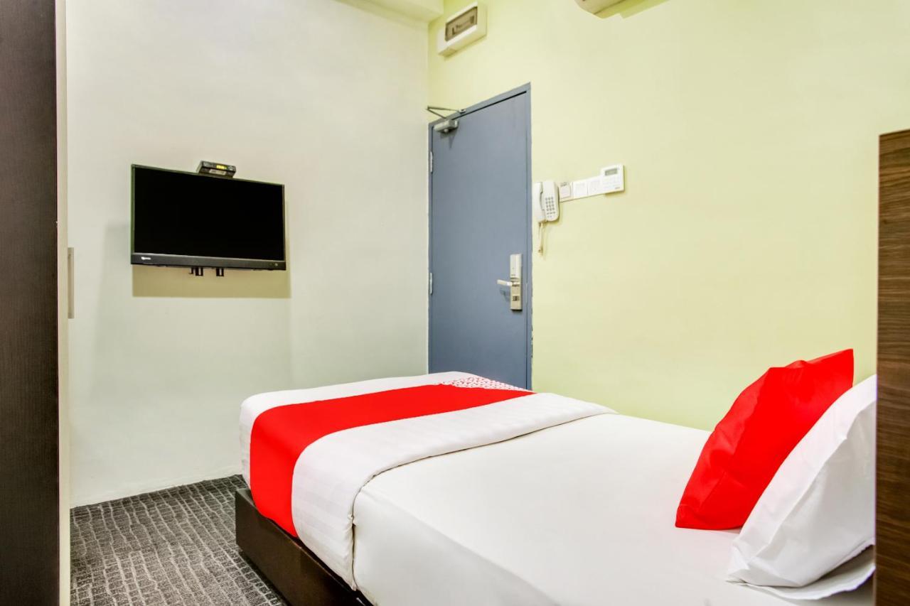Oyo 89652 P Line Hotel Johor Bahru Luaran gambar