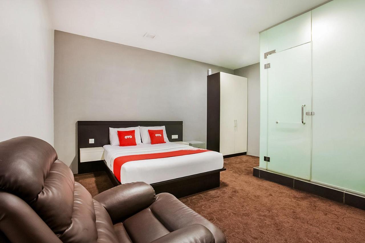 Oyo 89652 P Line Hotel Johor Bahru Luaran gambar