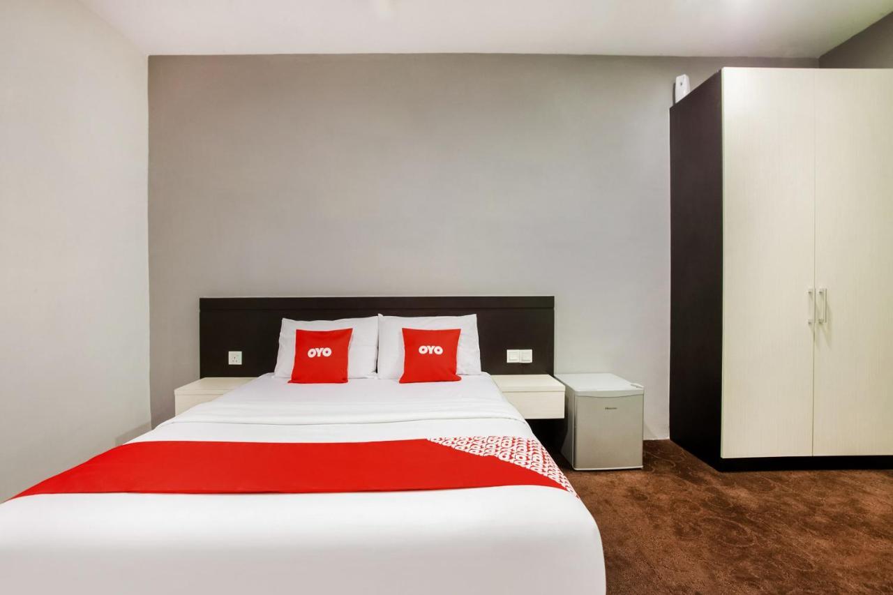 Oyo 89652 P Line Hotel Johor Bahru Luaran gambar
