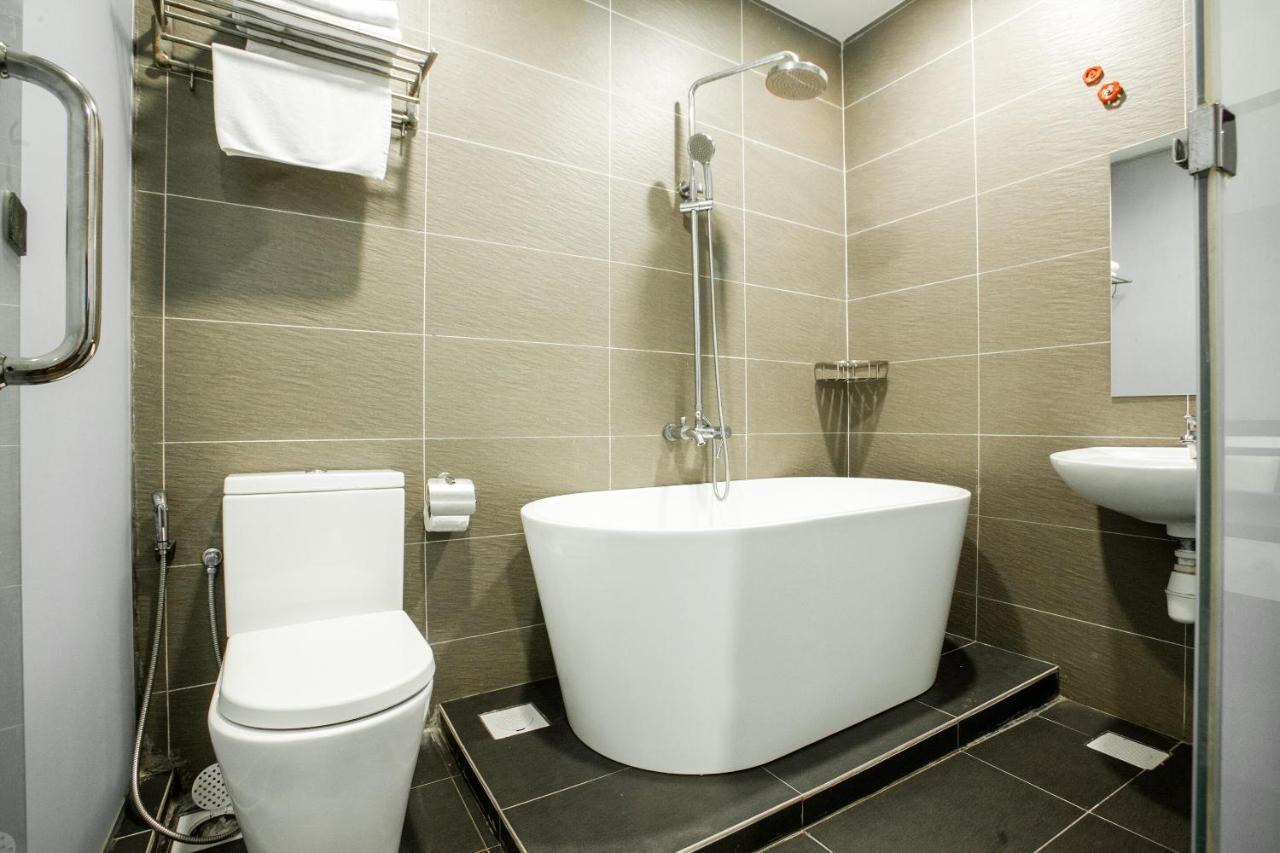 Oyo 89652 P Line Hotel Johor Bahru Luaran gambar