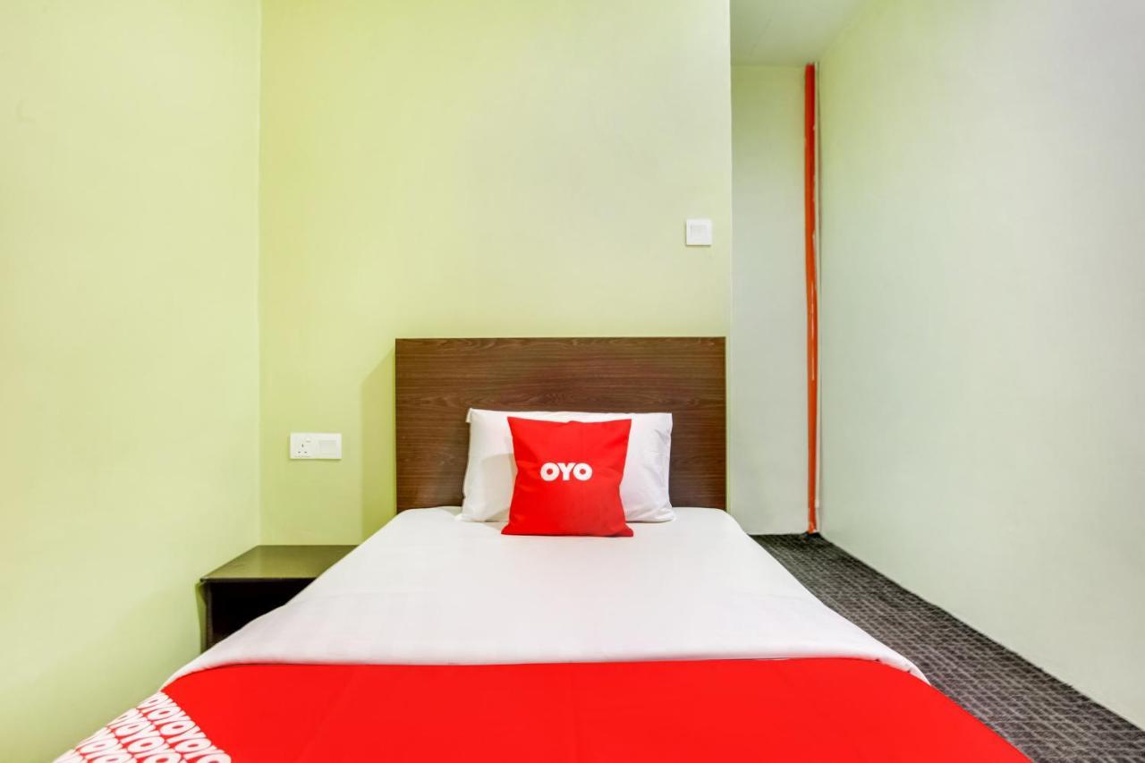 Oyo 89652 P Line Hotel Johor Bahru Luaran gambar