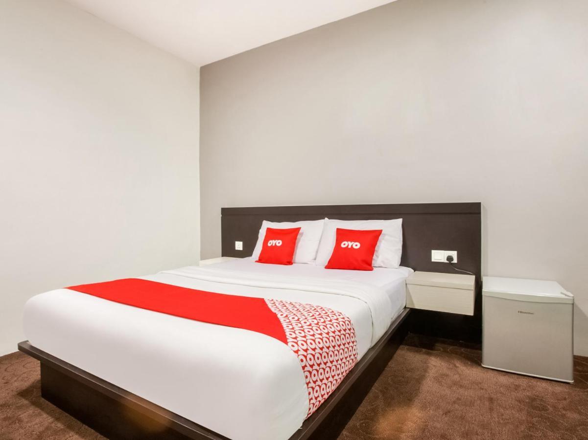 Oyo 89652 P Line Hotel Johor Bahru Luaran gambar