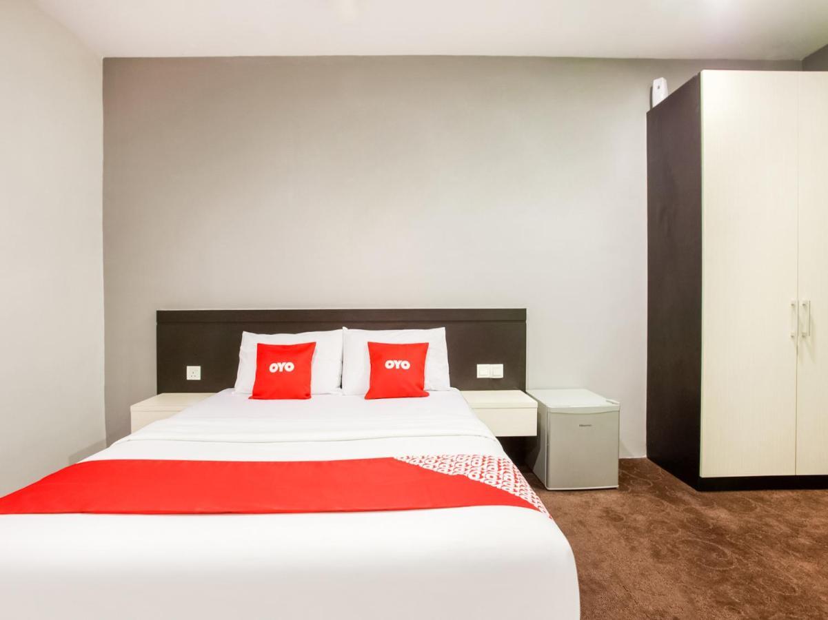 Oyo 89652 P Line Hotel Johor Bahru Luaran gambar